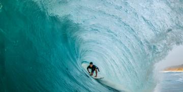 Surfeando para no ahogarse  en la mediocridad